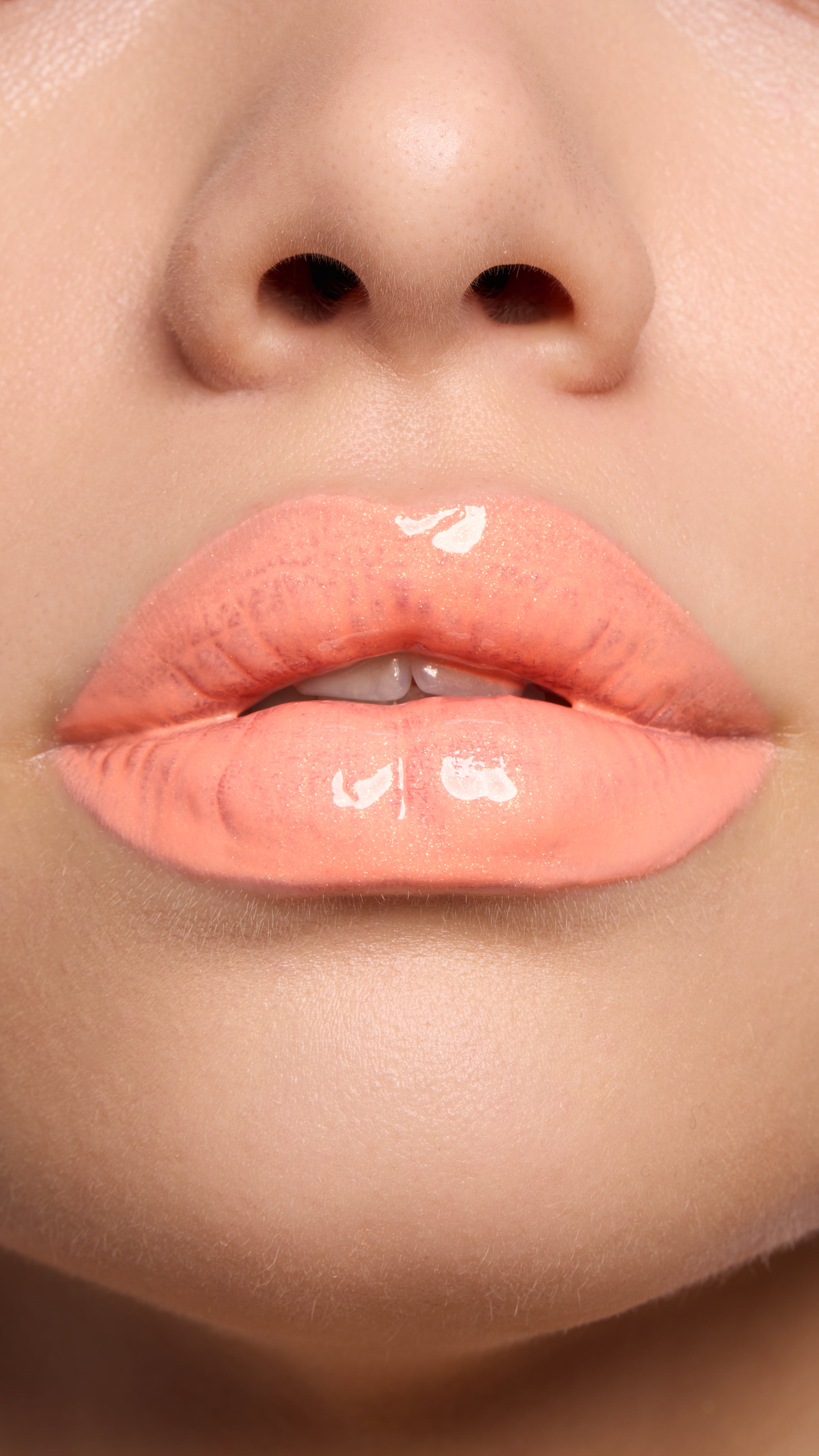 Lip Gloss Shine For Lips 03 Peachy