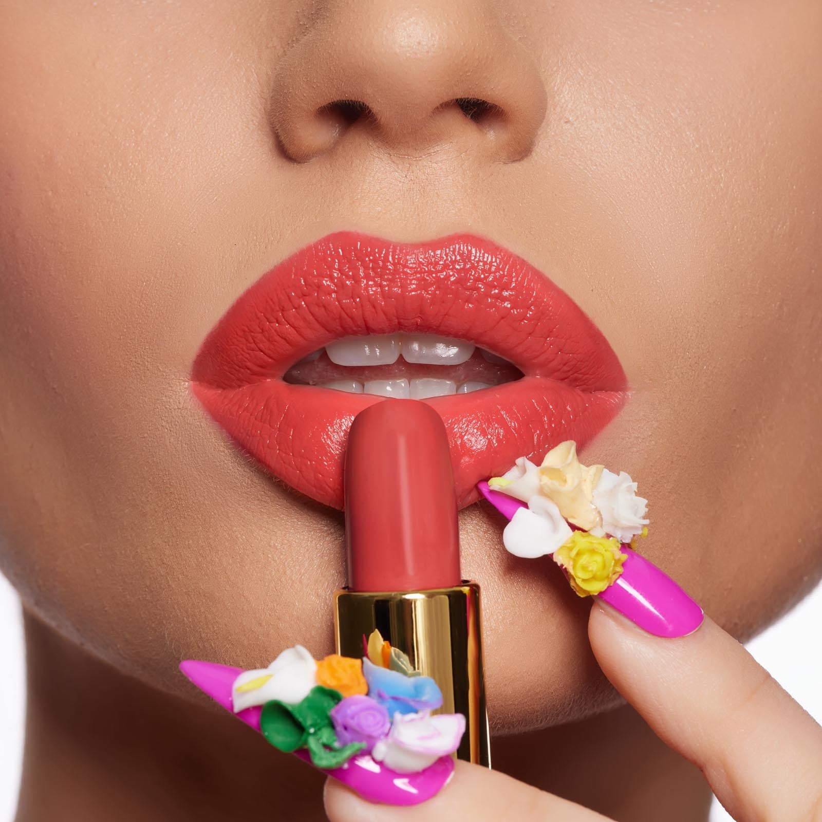 Star Gold Glossy Lipstick 156